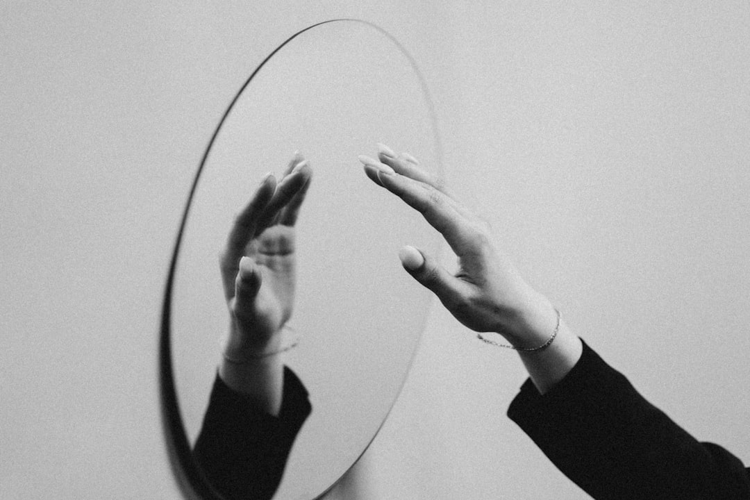 What the Mirror Method Is and How It Works (Image Credits: Unsplash)