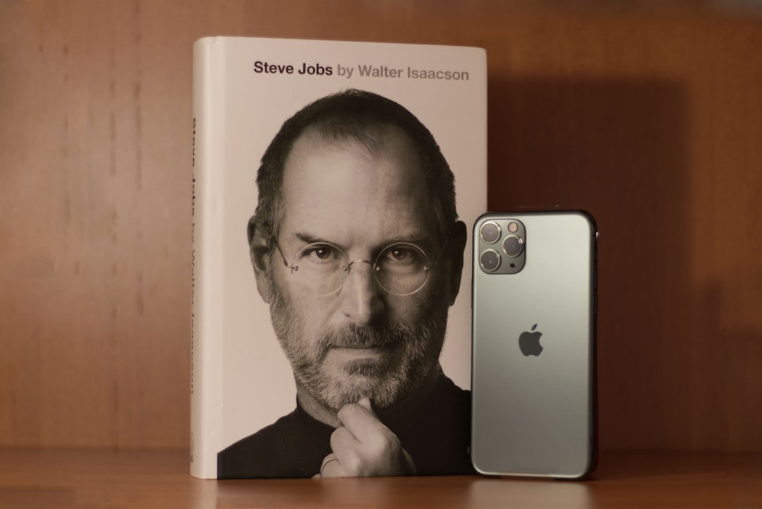 Steve Jobs: The Turtleneck as a System Choice (Image Credits: Unsplash)