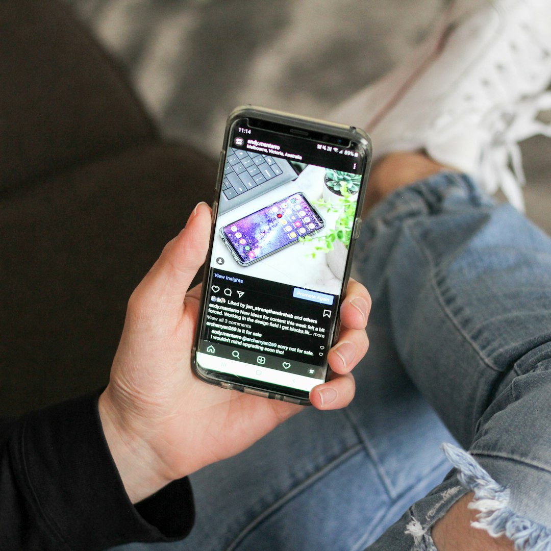 The Cognitive Cost: Brain Rot, Attention Spans, and Scrolled-Out States (Image Credits: Unsplash)