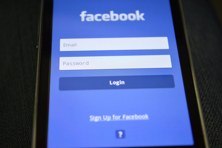 Mark Zuckerberg: The Gray T-Shirt Strategy (Image Credits: Pexels)