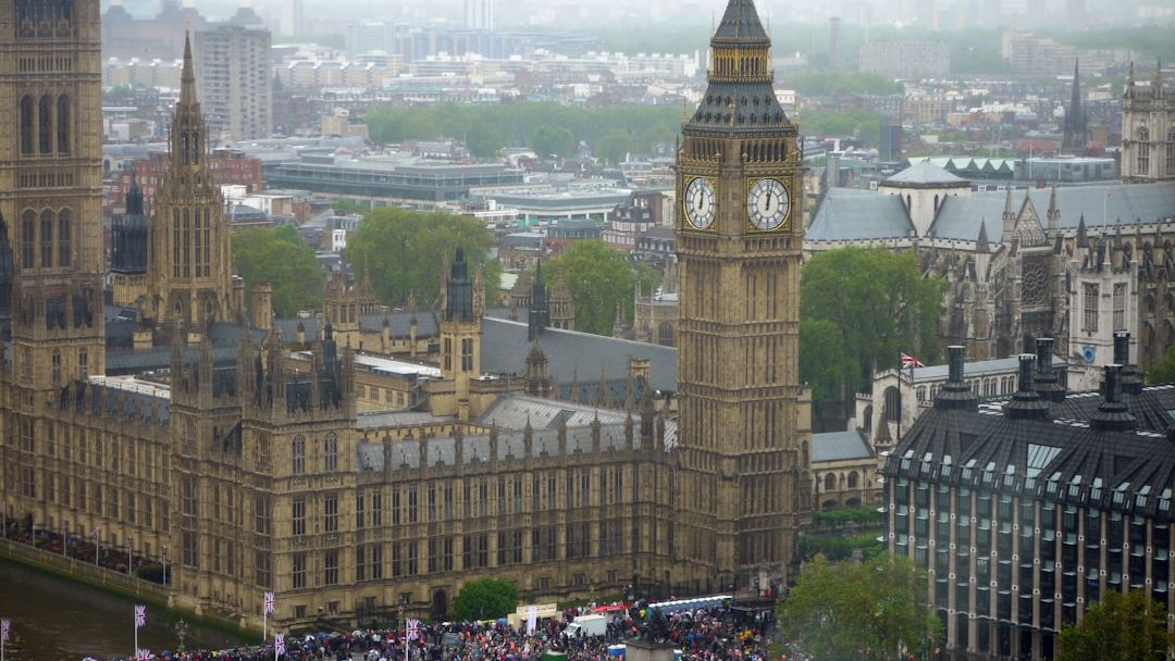 UK Politics Descends Into Chaos: A Lesson for Democrats?
