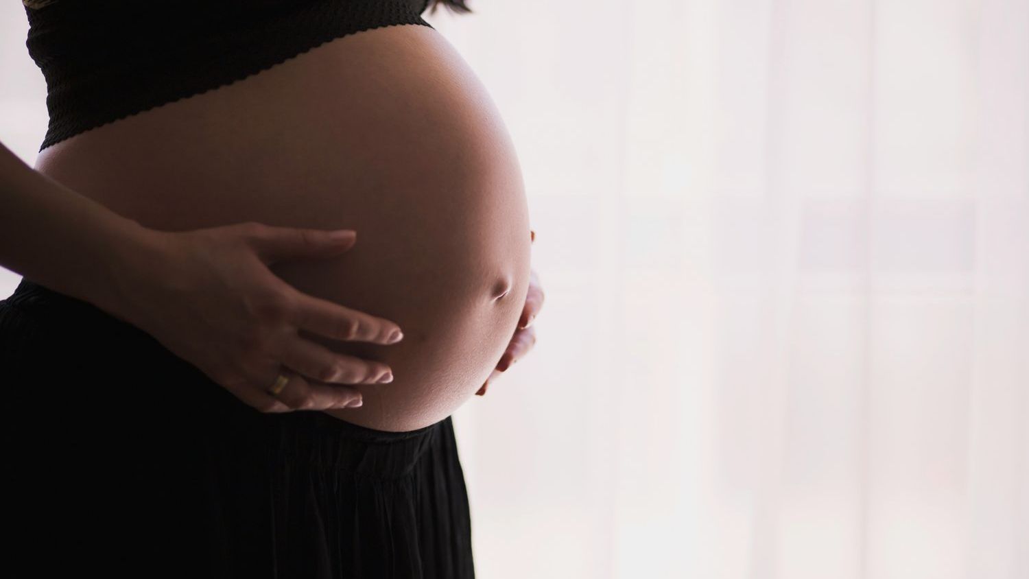 Getting children to eat their vegetables starts in the womb, researchers suggest