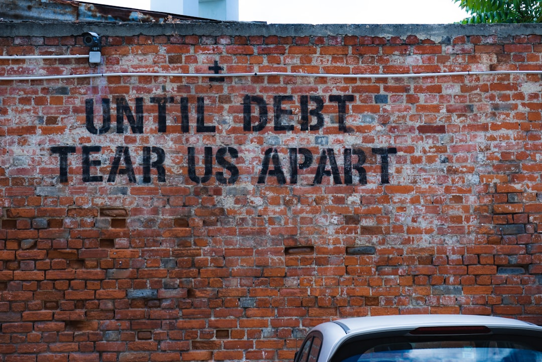 The Real Risks Inside Distressed Investing (Image Credits: Unsplash)
