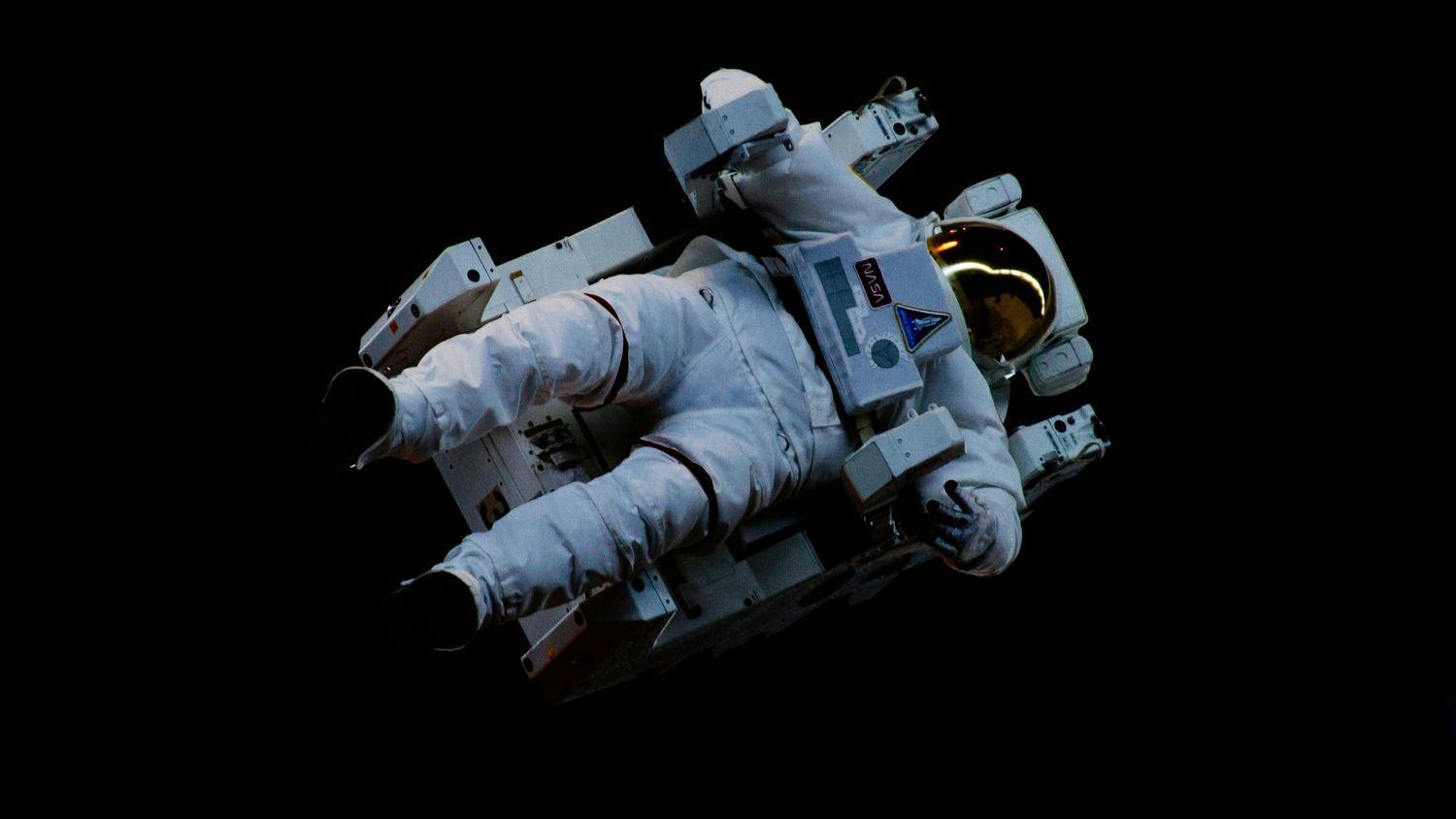 The four astronauts who flew farther from Earth than any humans in history have just come back. The advice they’re giving the rest of us has almost nothing to do with space.